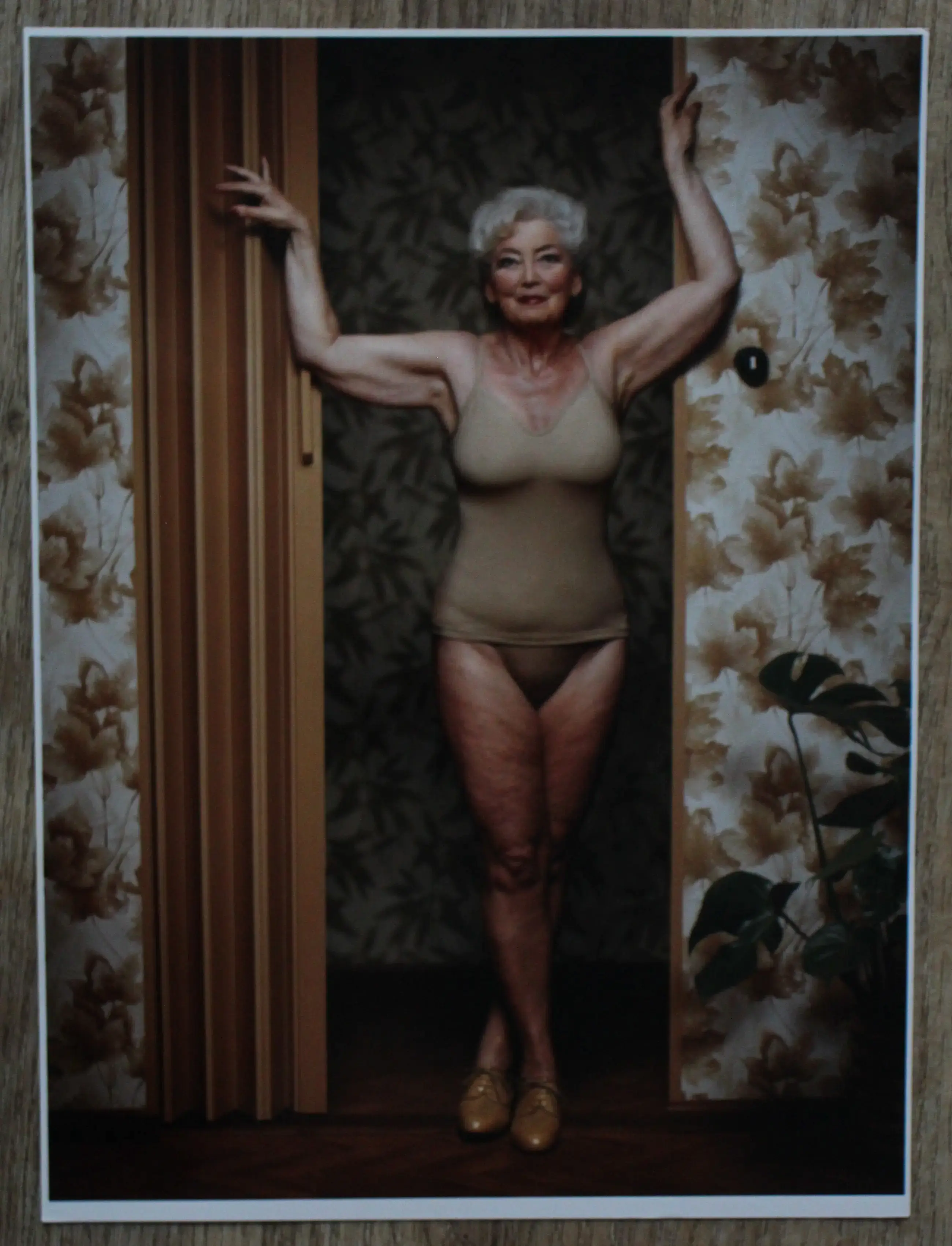 Erwin Olaf: Erwin Olaf, Aperture, 2008 | Bookshop Le Plac