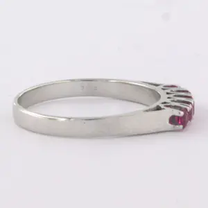 14k witgouden rij ring bezet met robijn - ringmaat 18.5(58) kopen? Bied vanaf 135!