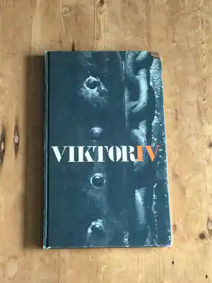Viktor IV - catalogus Museum Fodor verkocht voor € 20!