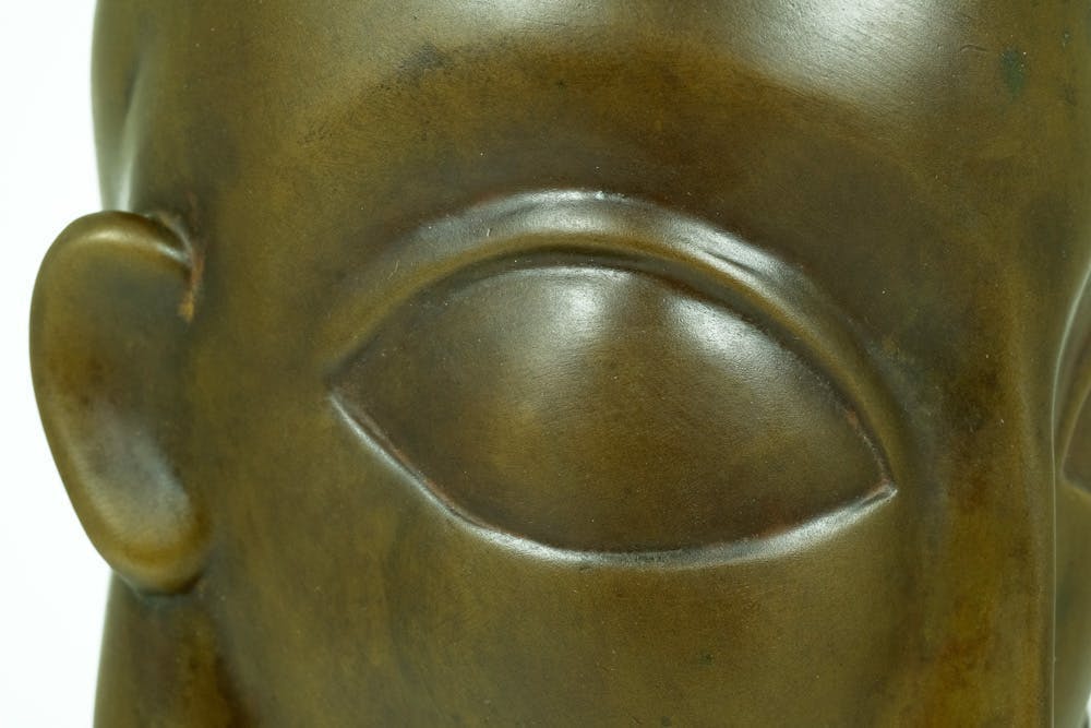 Constantin Brancusi - Bronzen beeld getiteld 'Mademoiselle Pogany II' kopen? Bied vanaf 1900!