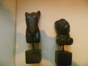Curiosa - 3 sculpturen - twee torso's en een naakte man op zijn knieen kopen? Bied vanaf 50!