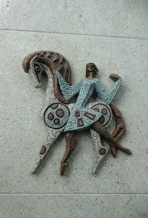 Joop Puntman - Unieke zeldzame wandplaquette - sculptuur van dansende figuur met paard kopen? Bied vanaf 250!