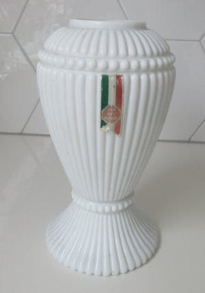 Niet of onleesbaar gesigneerd - Verre Opale Veritable - Opaline witte glazen vaas kopen? Bied vanaf 1!