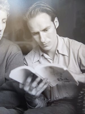 Henny Riemens - Fotoportret Hugo Claus en Corneille 1951-54 kopen? Bied vanaf 40!