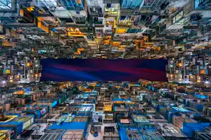 Peter Stewart - The Trench Run II - stacked Hong Kong kopen? Bied vanaf 2000!