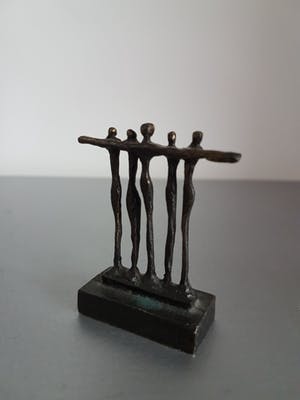 Corry Ammerlaan - Miniatuur beeldje "Vrienden" kopen? Bied vanaf 15!