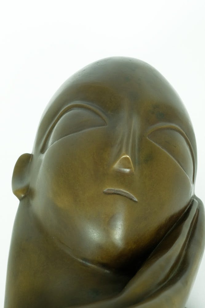 Constantin Brancusi - Bronzen beeld getiteld 'Mademoiselle Pogany II' kopen? Bied vanaf 1900!
