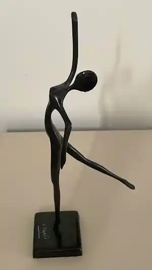 Bodrul Khalique - Khalique Bodrul voor IKEA - metalen beeld van een Ballerina verkocht voor € 10!