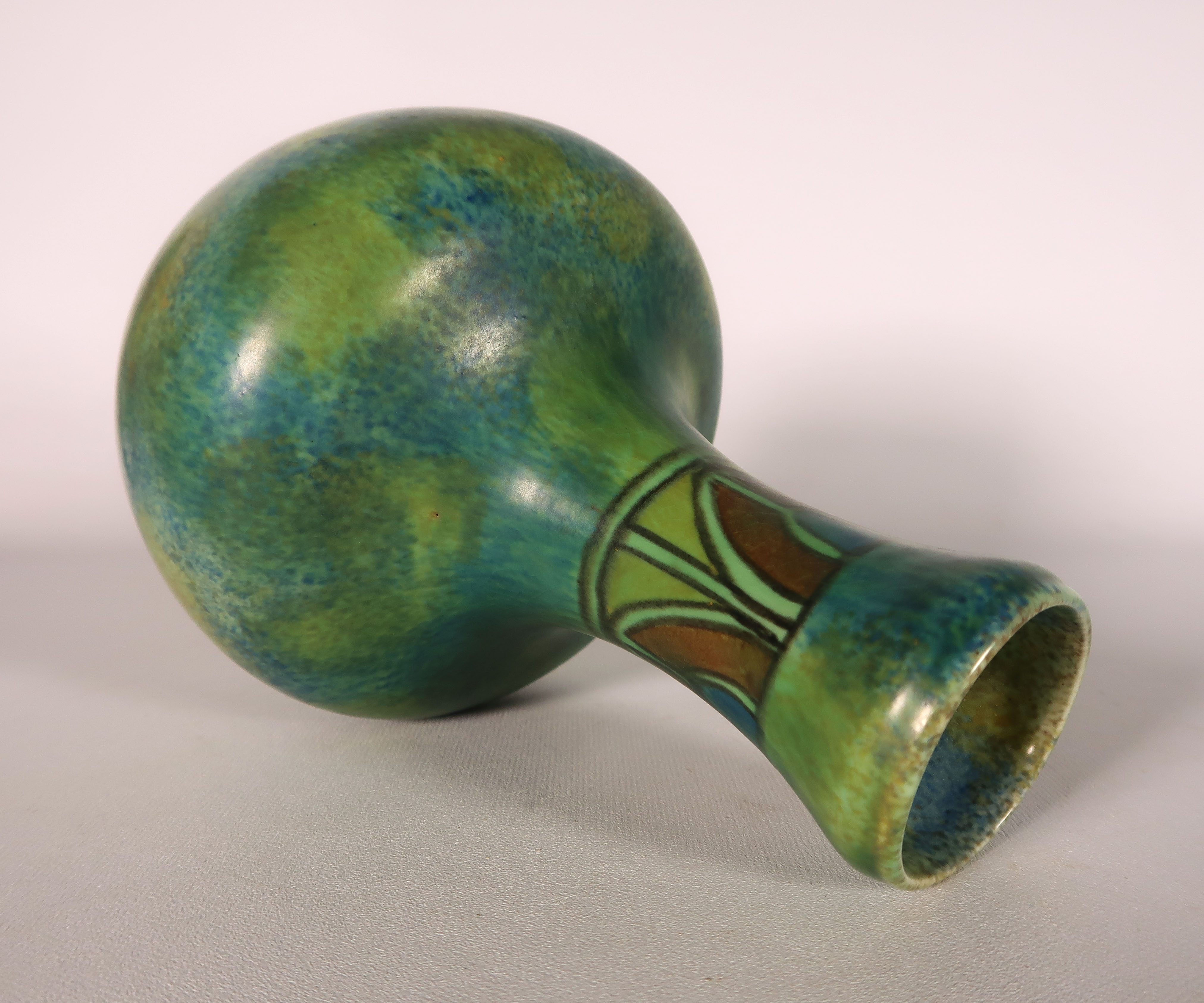 George Clews & Co. Ltd. - Aardewerk, ''Chameleon Ware'' vaas kopen? Bied vanaf 20!