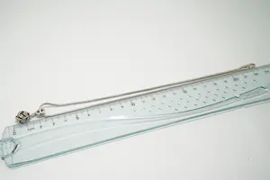 73 - Zo goed als nieuw 1e gehlt. zilveren "snake" collier met mooie bal-hanger kopen? Bied vanaf 20!