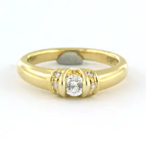 18k geel gouden ring bezet met briljant geslepen diamant 0.31ct kopen? Bied vanaf 700!