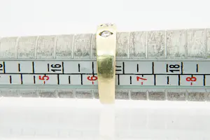 80 - Massieve 14krt geel-goud &  diamanten 3 steens ring ca. 0.15crt briljant kopen? Bied vanaf 300!