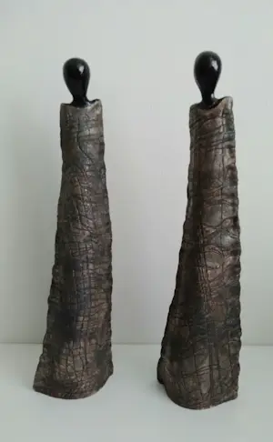 Niet of onleesbaar gesigneerd - abstracte figuren, handgemaakt 40 cm hoog kopen? Bied vanaf 1!