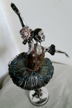 Curiosa - Sieraden kast en sieradenstandaard-ballerina kopen? Bied vanaf 1!