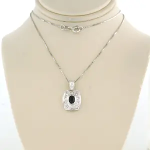 18k gouden collier en hanger met saffier en briljant geslepen diamant tot.0,24ct kopen? Bied vanaf 650!