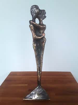 Yves Lohe - Bronzen sculptuur van Yves Lohé : "Couple amoureux" verkocht voor € 135!