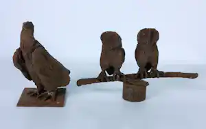 Paul Beckers - Twee sculpturen van ijzer en terracotta, Vogels + boek! kopen? Bied vanaf 80!