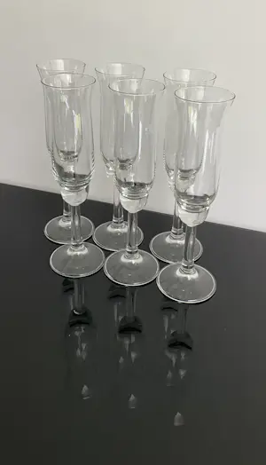 Willem Heesen - Zes Ambassador champagne glazen kopen? Bied vanaf 22!