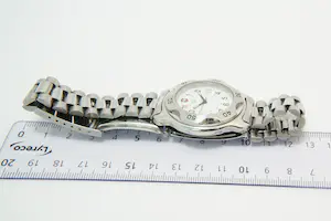 18- sportief Swiss Army Ricochet model 330 ft Rotating Bezel quartz polshorloge kopen? Bied vanaf 15!