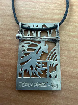 Jeroen Krabbé - Zilveren hanger / broche uit 1999 gesigneerd kopen? Bied vanaf 55!