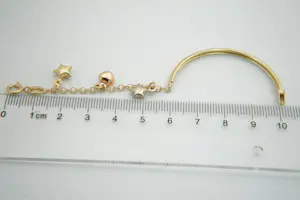 31 - Leuke 14 Krt tri-color gouden kinder armband met hangertjes kopen? Bied vanaf 125!