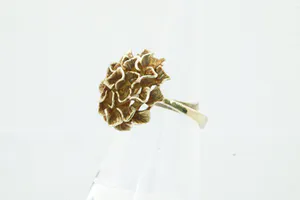 Sierlijke 14 karaats geel-gouden opengewerkte Bloem of Dahlia ring - gekeurd kopen? Bied vanaf 170!