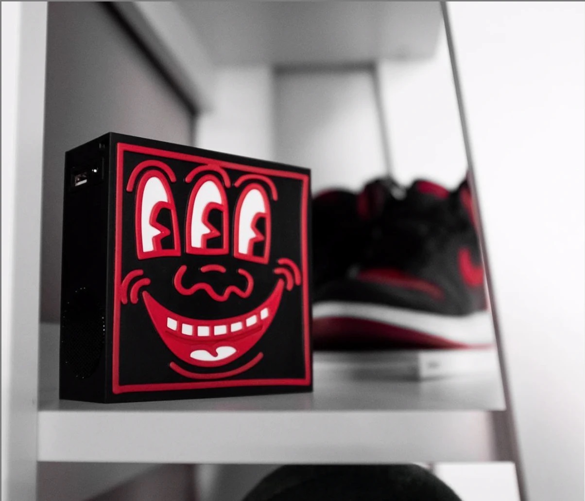 Keith Haring - ToyQube X Keith Haring - 4" SoundQube (Black) kopen? Bied vanaf 130!