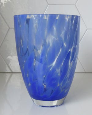 Royal Leerdam - Vaas met blauwe glaspoeders kopen? Bied vanaf 30!