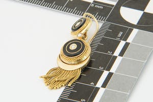 2081- Antiek - 19e eeuws - Victoriaanse set "dangle" oorhangers - onyx en parels kopen? Bied vanaf 370!