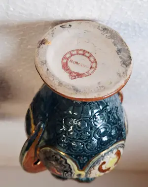 Keramiek overige - 2 vaasjes merk Romano. Dit is een antieke majolica kopen? Bied vanaf 20!