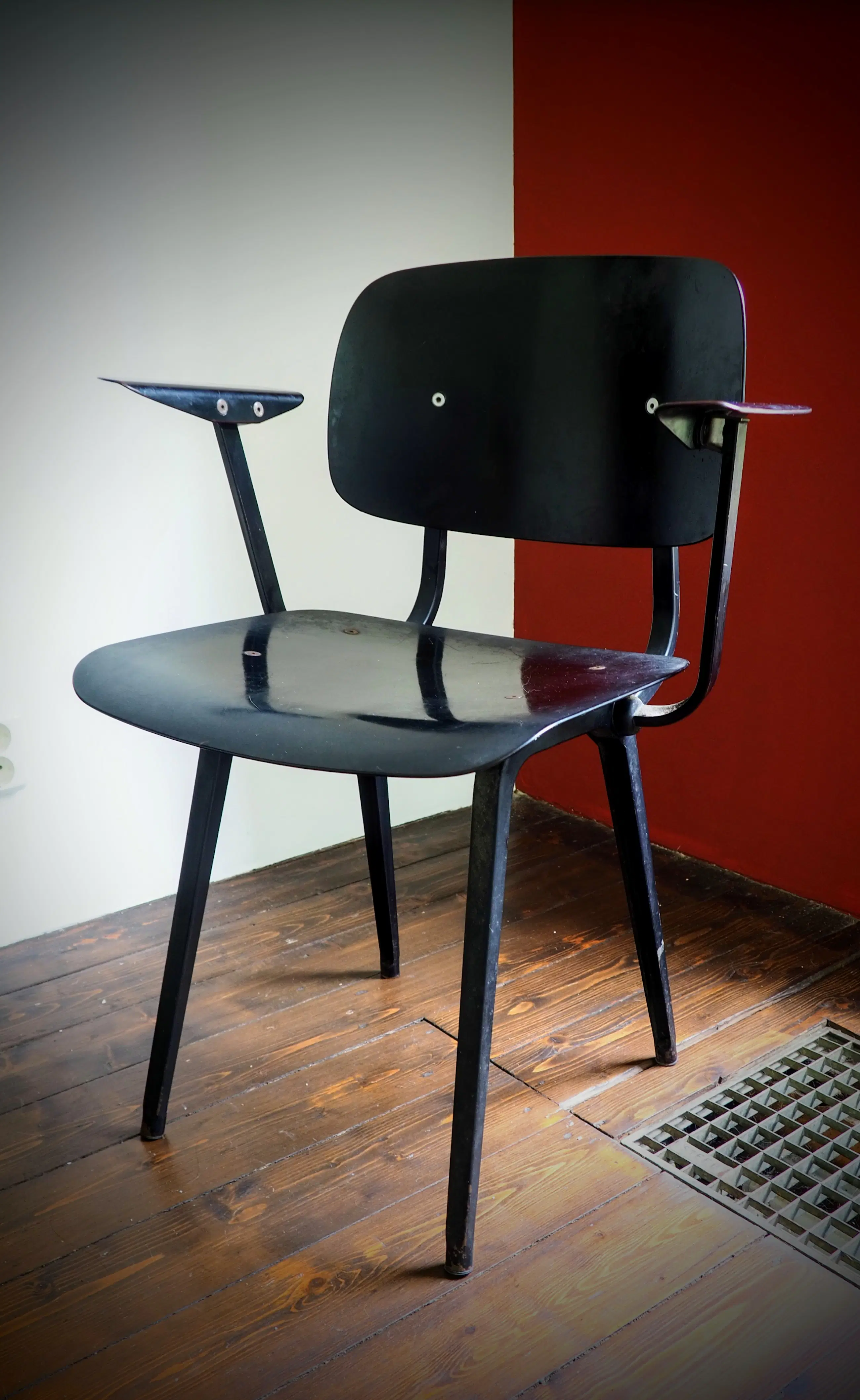 Revolt Chair by Friso Kramer for Ahrend De Cirkel, 1960s for