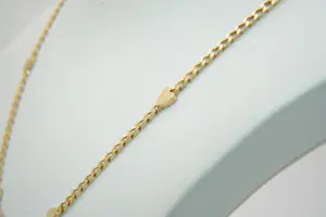 32 - Apart 18 karaats geel-gouden collier met 8 massieve hartjes. kopen? Bied vanaf 650!