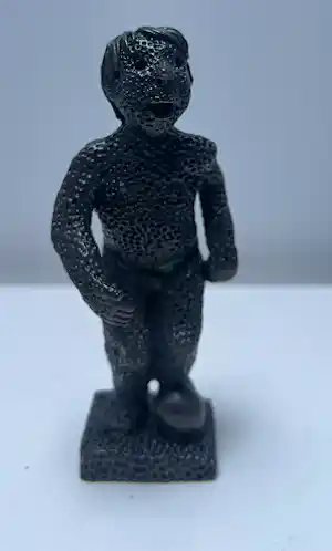 Carolein Smit - Bronzen sculptuur | Kind met bal kopen? Bied vanaf 155!