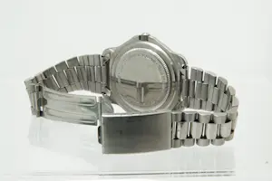 18- sportief Swiss Army Ricochet model 330 ft Rotating Bezel quartz polshorloge kopen? Bied vanaf 15!