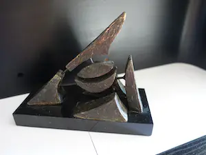 Brons (Onbekend) - Abstracte voorstelling in brons. kopen? Bied vanaf 75!