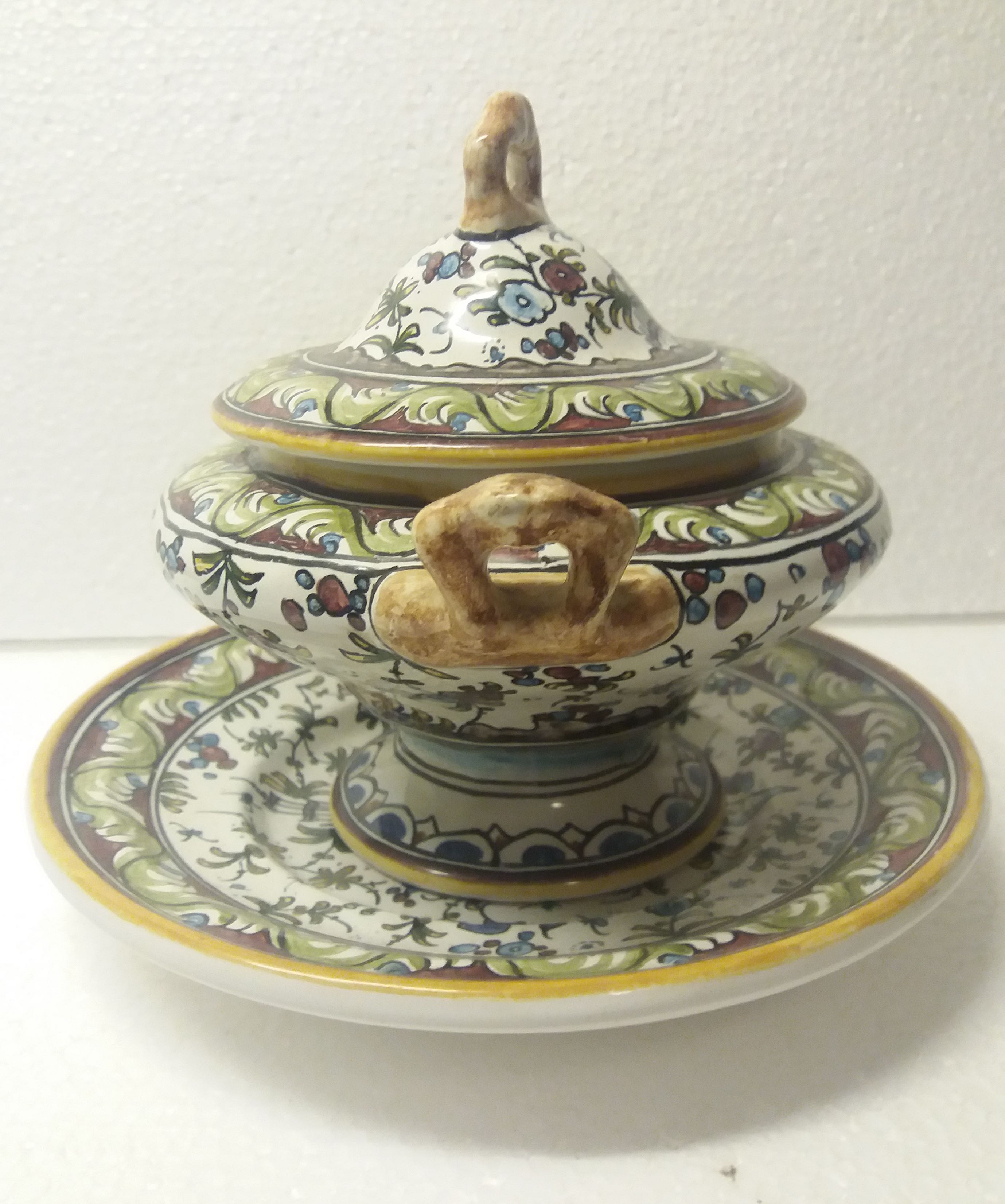 Niet of onleesbaar gesigneerd - Portugal Hand Painted Soup Tureen kopen? Bied vanaf 1!