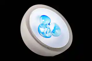 Novy Bor - Gert Bullée glaskunstbeurs jaarobject getiteld Solid verkocht voor € 100!