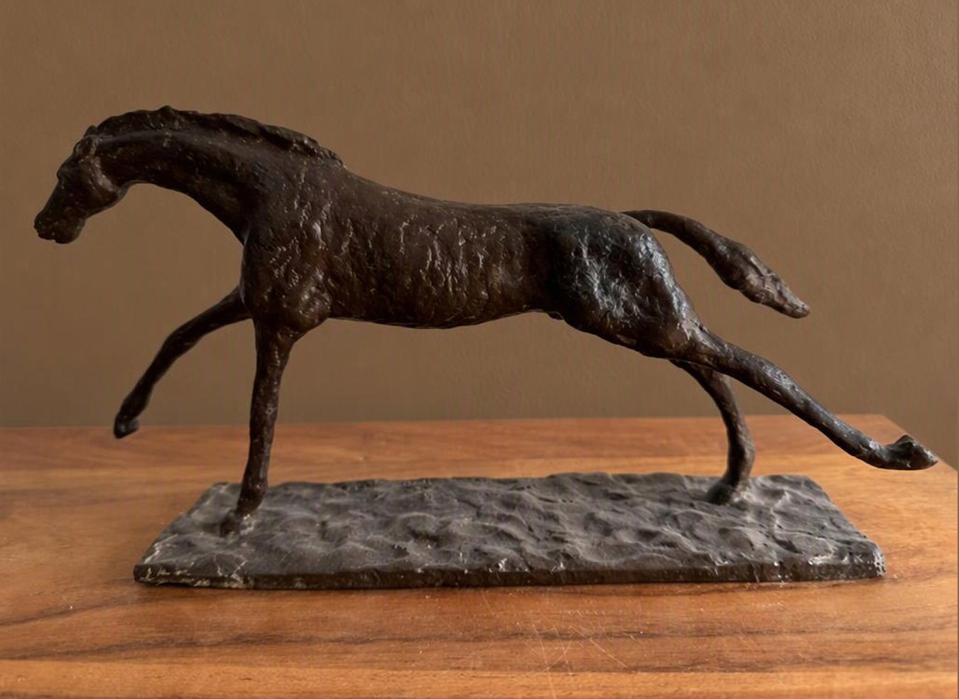 Map Musch - Karaktervol Bronzen Sculptuur: "Paard in Draf" kopen? Bied vanaf 500!