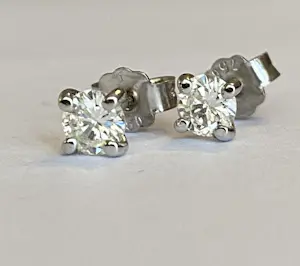 Witgouden oorstekers met diamanten ca 0.65 crt kopen? Bied vanaf 900!