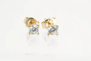 156- 1 paar elegante 14krt geel-gouden oorstekers - ZGAN kopen? Bied vanaf 30!