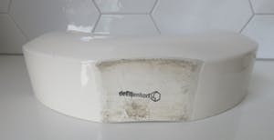 Niet of onleesbaar gesigneerd - Modernistische keramische vaas gemaakt voor De Bijenkorf kopen? Bied vanaf 1!