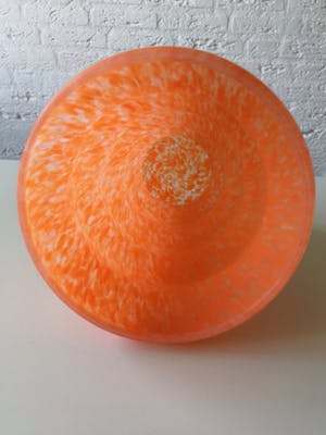 Niet of onleesbaar gesigneerd - Oranje vaas van origineel design kopen? Bied vanaf 1!