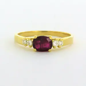 18k geel gouden ring met robijn en briljant geslepen diamant tot. 0.16ct kopen? Bied vanaf 320!