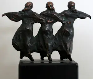 Eric Claus - Bronzen sculptuur op sokkel: 3 heksen kopen? Bied vanaf 199!