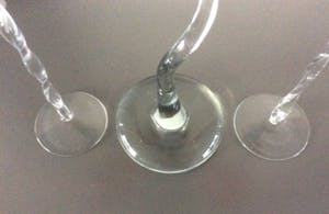 Niet of onleesbaar gesigneerd - Drie glasobjecten kopen? Bied vanaf 1!