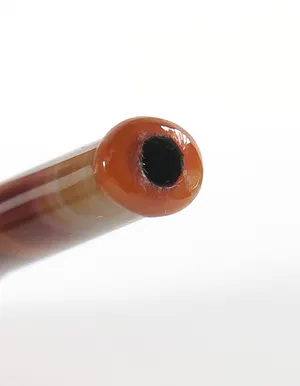 Biedermeijer pijpje van agaat met 14 kt. geelgouden appliques kopen? Bied vanaf 130!