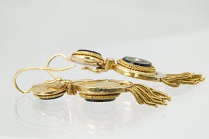2081- Antiek - 19e eeuws - Victoriaanse set "dangle" oorhangers - onyx en parels kopen? Bied vanaf 370!