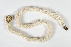 Set van collier en oorbellen met barok parels kopen? Bied vanaf 1!