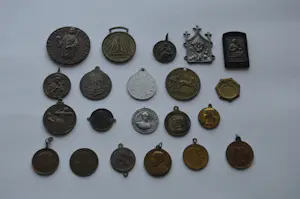 Niet of onleesbaar gesigneerd - G. Devreese ea. collectie van 21 diverse penningen. kopen? Bied vanaf 1!