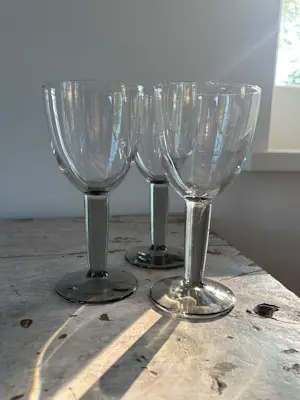 Bormioli Rocco - Set van 3 wijnglazen met geribbelde voet uit de jaren 60 kopen? Bied vanaf 38!